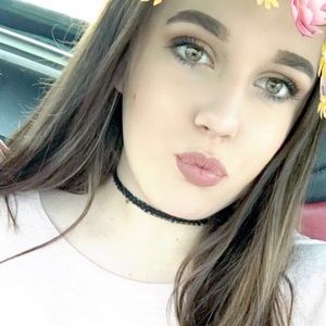 Meet your Posher, Kendra